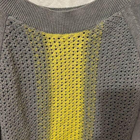 Gray and yellow sweater with pockets - Picture 2 of 7